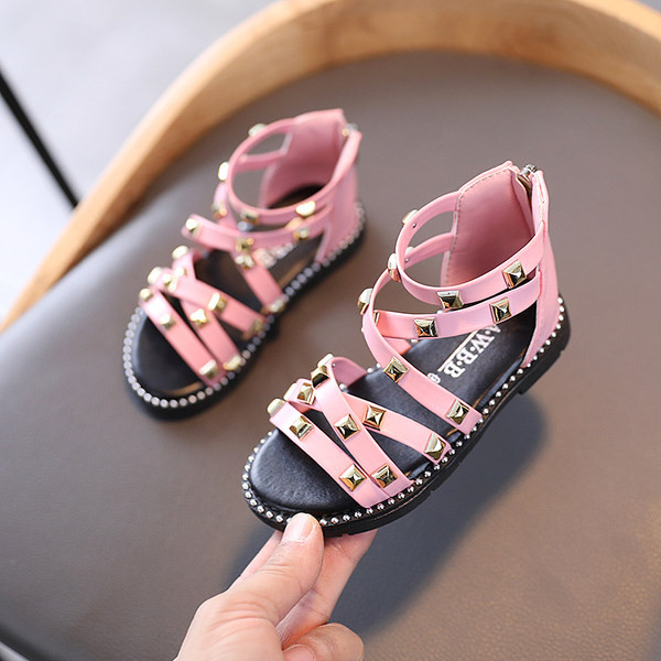 Sandale pentru copii in stil roman cu ochiuri metalice