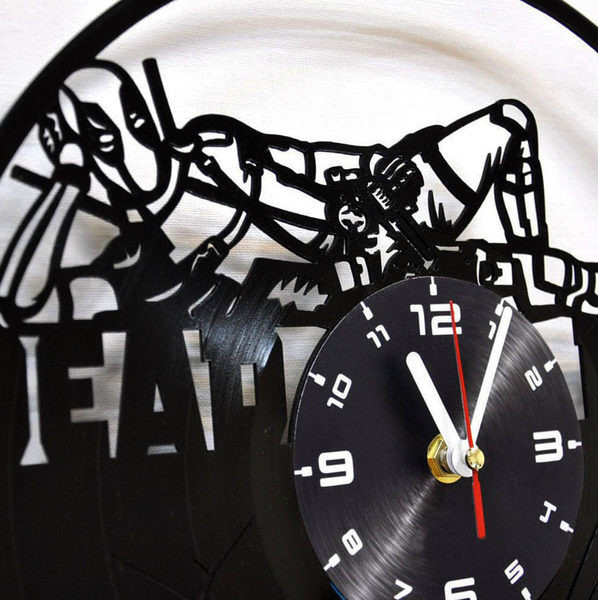 Ceas de perete rotund modern din vinil cu inscripția Dead Pool