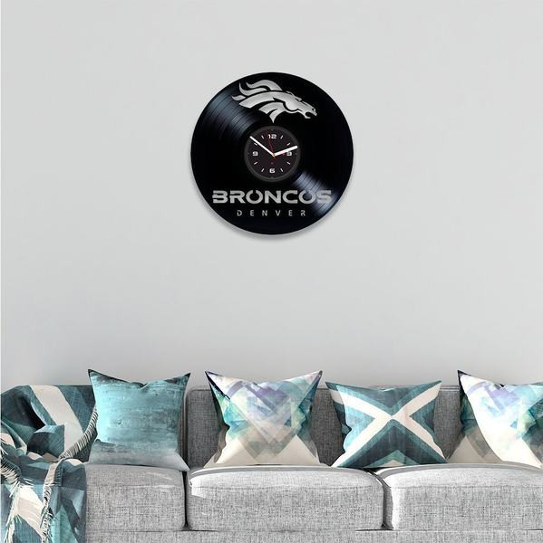 Ceas de perete de vinil în formă rotundă cu inscripția Broncos Denver