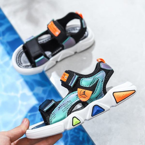 Sandale pentru copii cu autocolante și inscripție