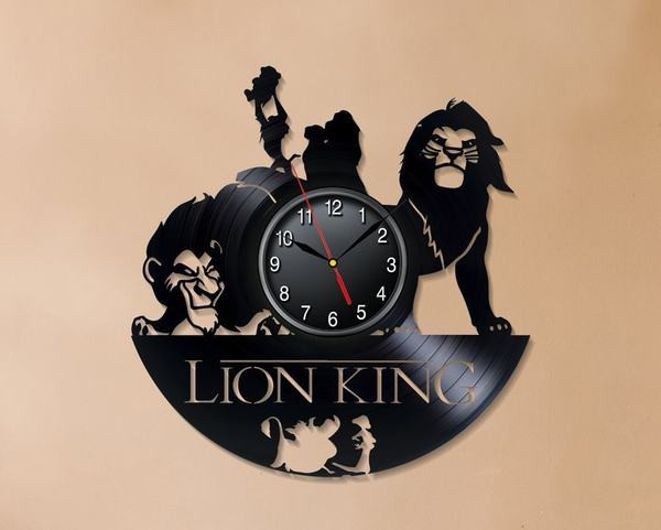 Ceas de perete elegant din vinil cu inscripția Regele Leu