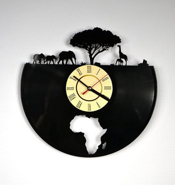 Актуален винилов часовник за стена с дърво и животни