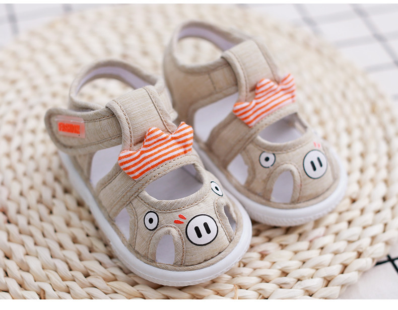 Sandale textile pentru bebelusi cu element 3D