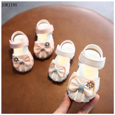 Бебешки сандали за момичета с лепенки - няколко модела