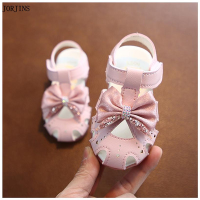 Sandale bebelusi pentru fete cu autocolante - mai multe modele