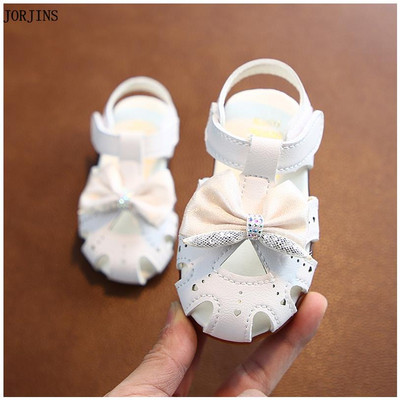 Sandale bebelusi pentru fete cu autocolante - mai multe modele