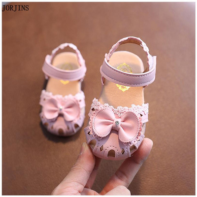 Sandale bebelusi pentru fete cu autocolante - mai multe modele