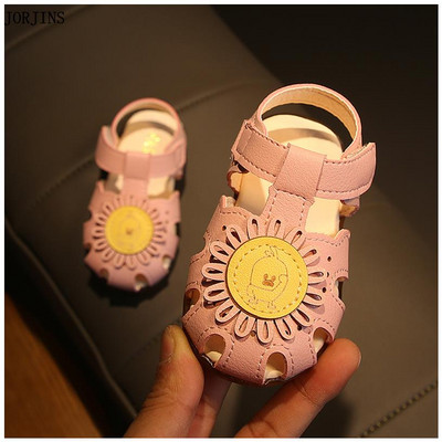 Sandale bebelusi pentru fete cu autocolante - mai multe modele