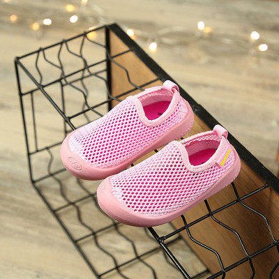 Pantofi moderni pentru bebelusi cu autocolante potriviti pentru fete si baieti