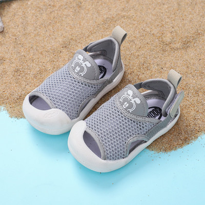 Pantofi moderni pentru bebelusi cu autocolante potriviti pentru fete si baieti