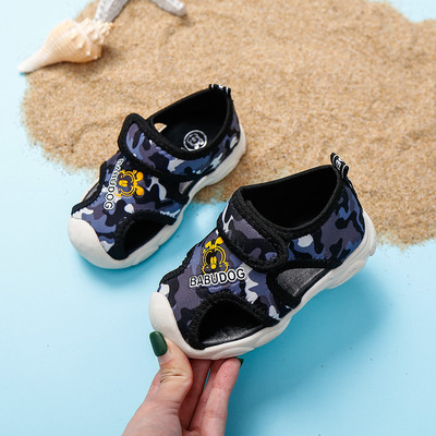 Pantofi moderni pentru bebelusi cu autocolante potriviti pentru fete si baieti