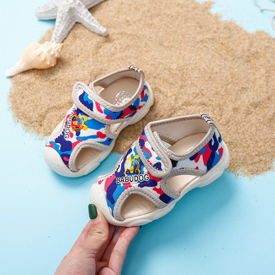 Pantofi moderni pentru bebelusi cu autocolante potriviti pentru fete si baieti