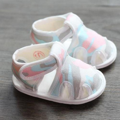Pantofi bebelusi pentru fete si baieti cu autocolante