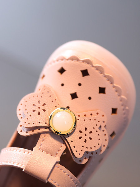 Pantofi pentru bebelusi din piele ecologica cu perle si velcro