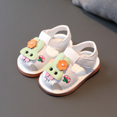 Sandale pentru bebeluși cu autocolant - mai multe modele