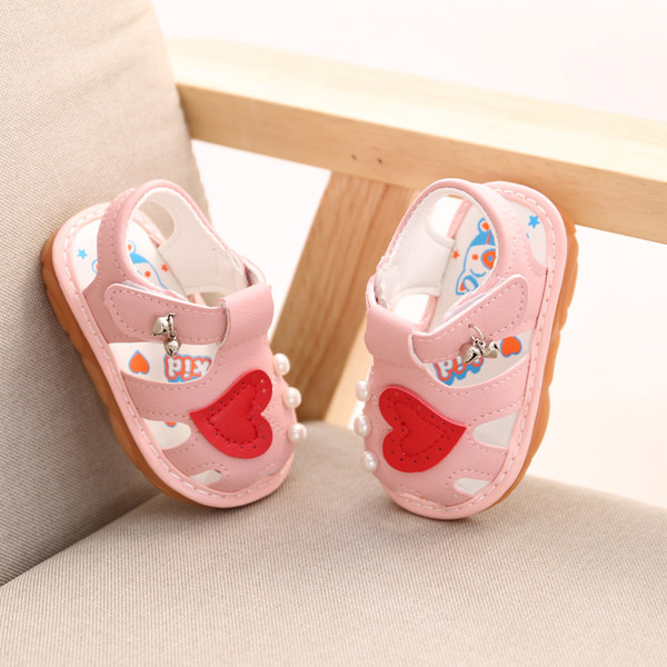 Sandale pentru bebeluși cu autocolant - mai multe modele