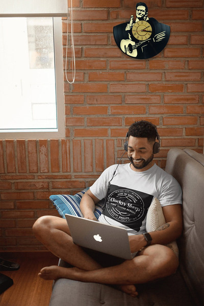 Ceas modern de perete din vinil cu chitara