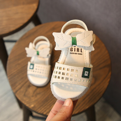 Sandale bebelusi mai multe modele cu autocolante