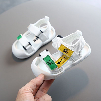 Sandale pentru bebeluși cu autocolante și inscripție pentru fete și băieți