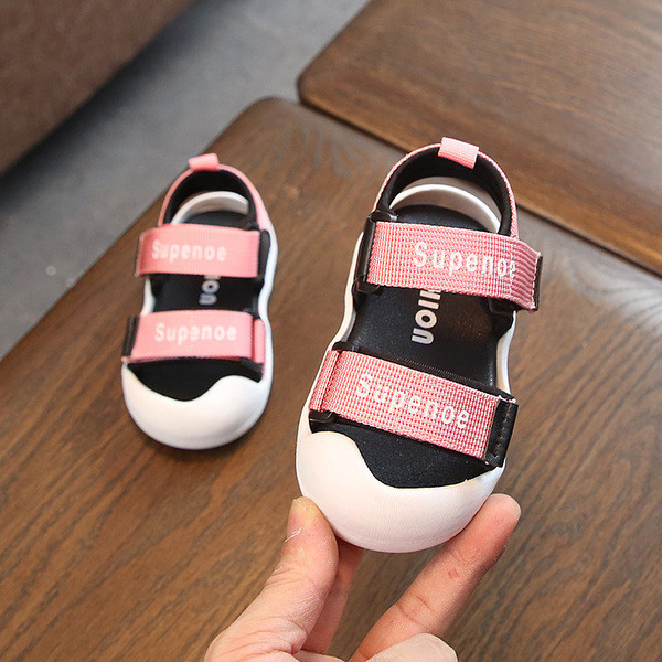 Sandale pentru bebeluși cu autocolante și inscripție pentru fete și băieți