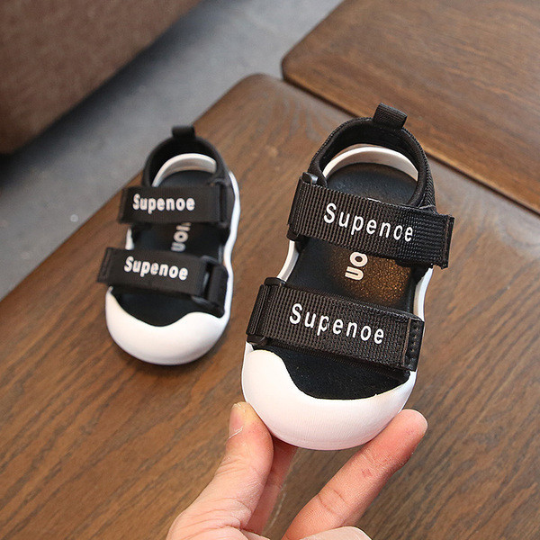 Sandale pentru bebeluși cu autocolante și inscripție pentru fete și băieți