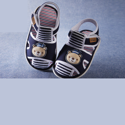 Sandale pentru bebelusi cu broderie si autocolante