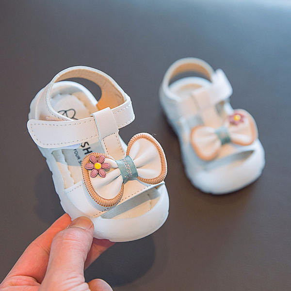 Sandale pentru bebelusi cu talpa moale si panglica