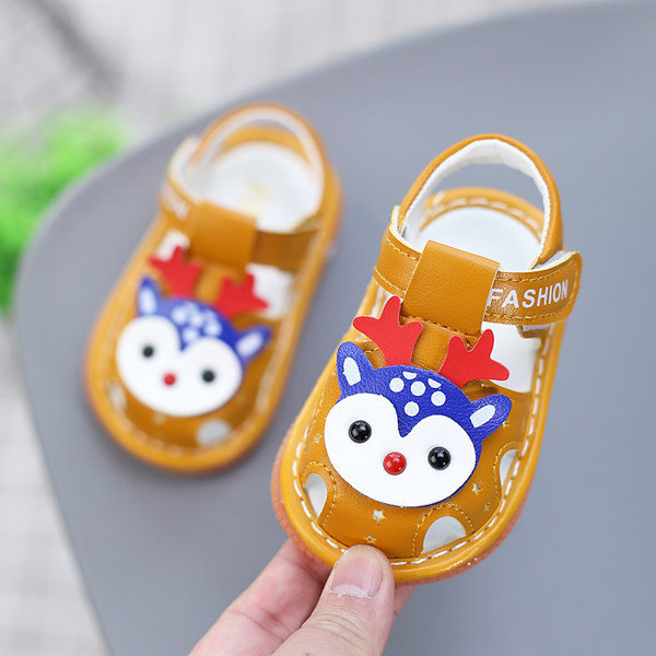 Летни кожени бебешки сандали с мека подметка и апликация