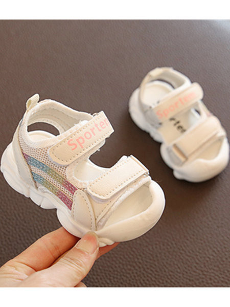 Model nou de sandale pentru bebelusi cu talpa moale si petice