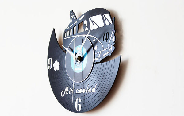 Ceas de perete auto din vinil la zi cu inscripția Air cooled