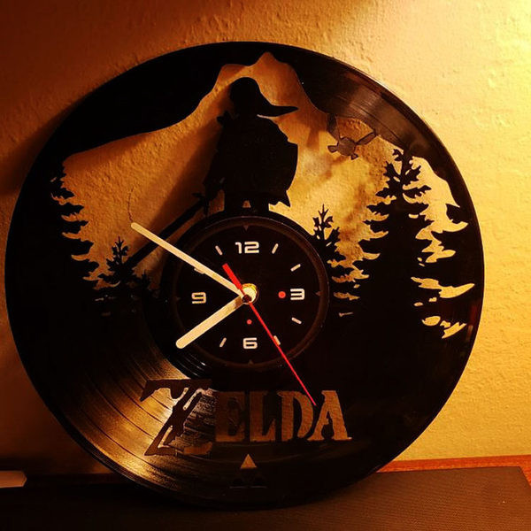 Ceas modern de perete din vinil cu inscripția Zelda