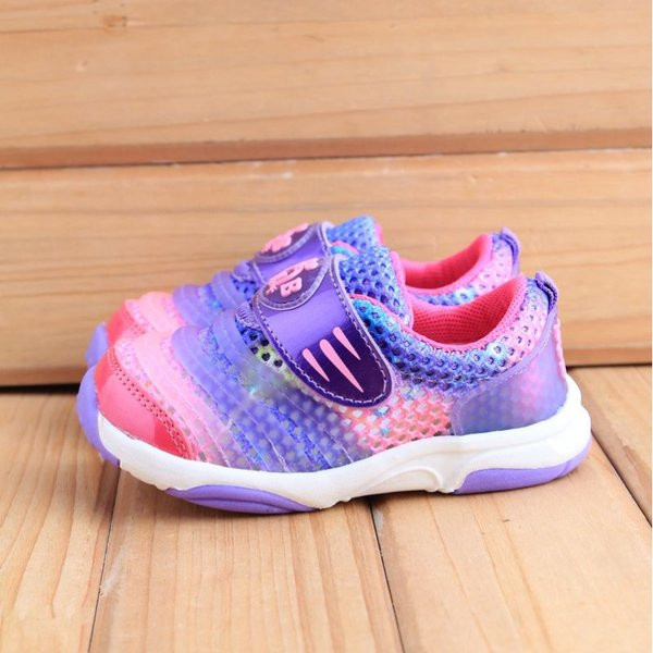 Adidași din material textil pentru bebeluși cu autocolante - diferite modele