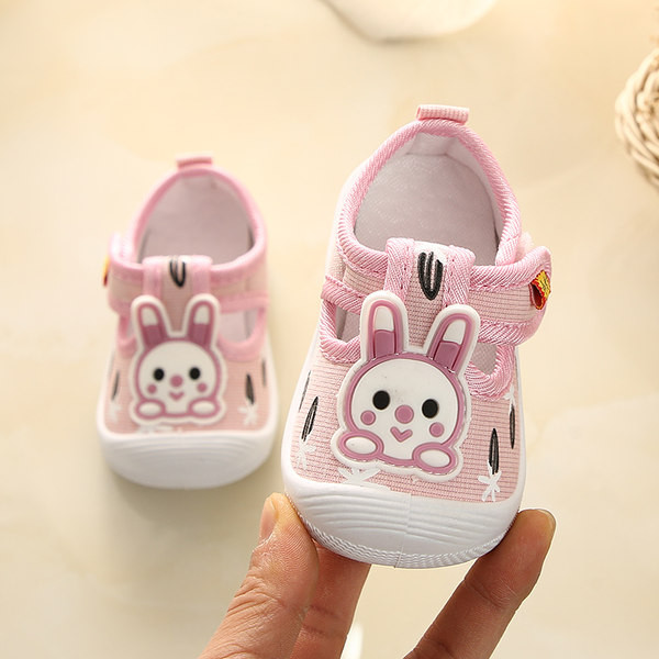 Pantofi pentru bebelusi cu velcro si element 3D