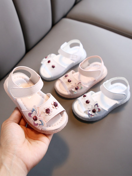 Model nou de sandale din piele ecologica cu flori 3D