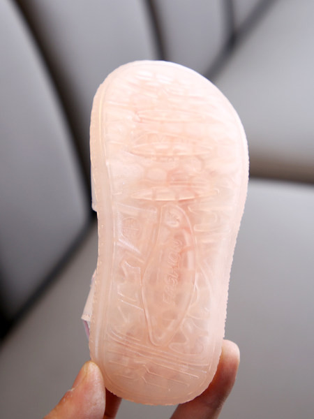 Model nou de sandale din piele ecologica cu flori 3D