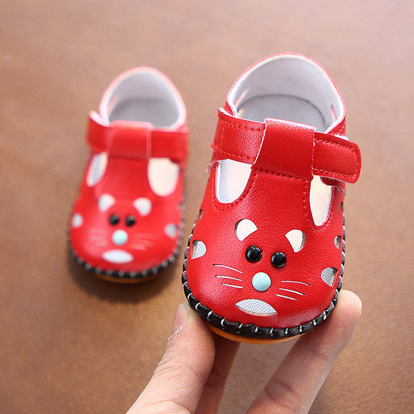 Sandale bebelusi din piele ecologica cu decor 3D - model unisex