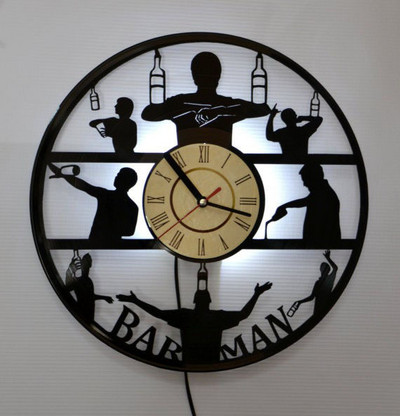 Кръгъл часовник за стена от винил с надпис Barman