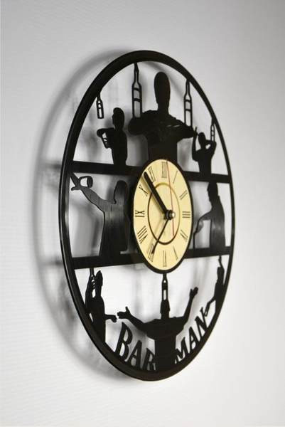 Ceas rotund de perete din vinil cu inscripția Barman
