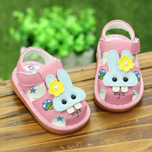 Бебешки летни сандали за момичета 