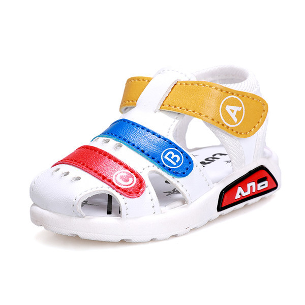 Sandale pentru bebelusi din piele ecologica cu autocolante