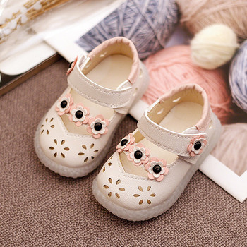 Бебешки обувки от еко кожа с лепенка