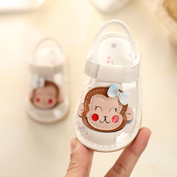 Бебешки сандали с лепенка-от еко кожа