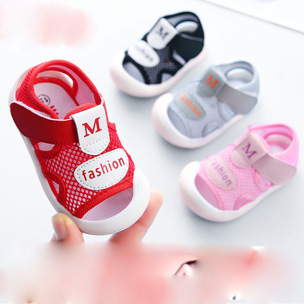 Бебешки сандали с мека подметка и лепенка за момичета или момчета