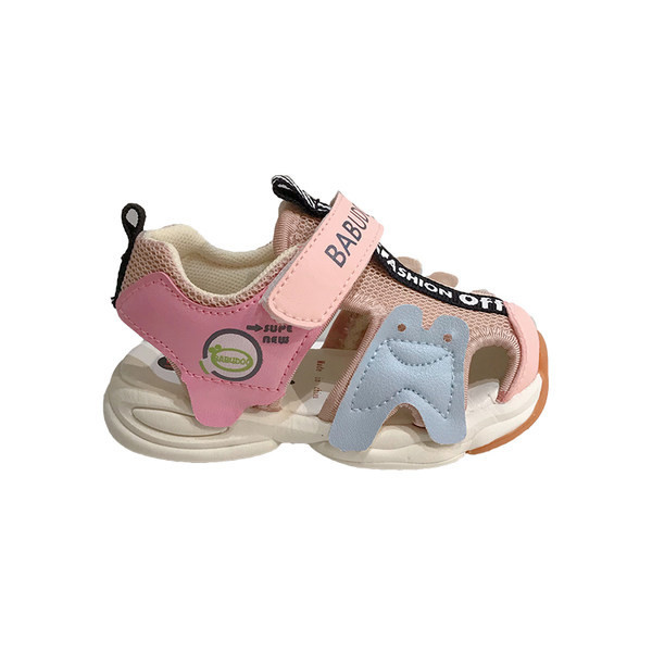 Model nou de pantofi pentru bebeluși cu petice și inscripție