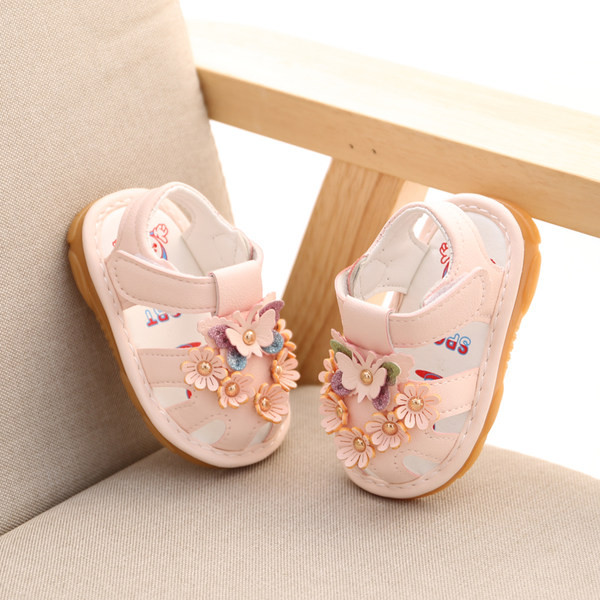 Sandale pentru bebeluși cu elemente 3D flori-pentru fete