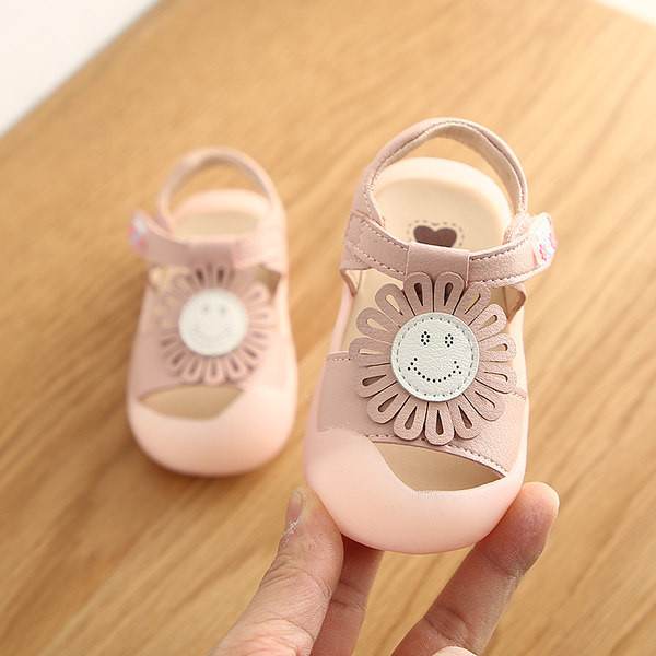 Sandale bebelusi din piele ecologica cu elemente 3D - mai multe modele