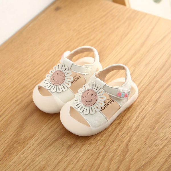 Sandale bebelusi din piele ecologica cu elemente 3D - mai multe modele