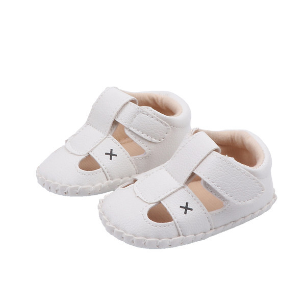 Pantofi pentru bebelusi din piele ecologica cu inchidere cu velcro