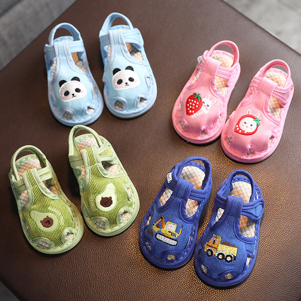 Model nou de sandale textile pentru bebelusi cu banda