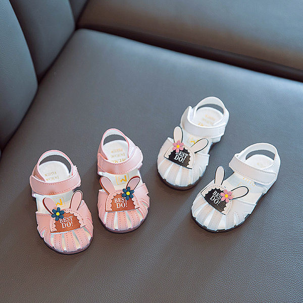 Sandale pentru bebeluși din piele ecologică cu decor 3D și autocolante